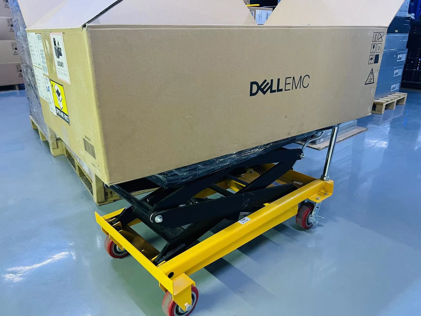Storage Enclosure Emc Unity Storage System XT680 Xt Storage Series ...